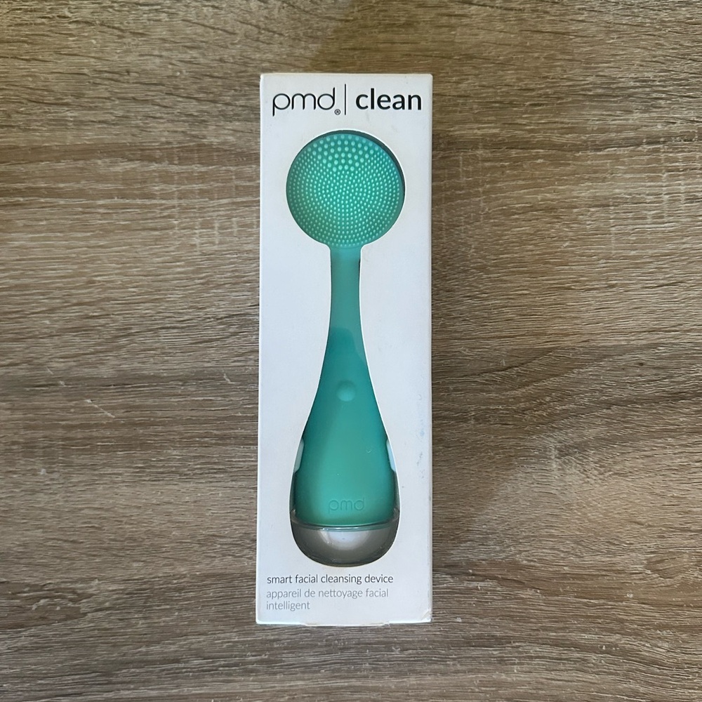 **NEW IN BOX** PMD Clean Smart Facial Cleansing Device - Aqua